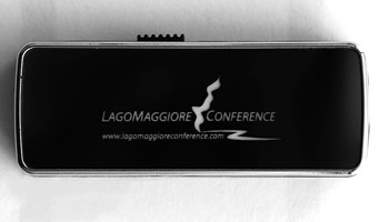 Chiavetta USB con logo inciso e retroilluminato